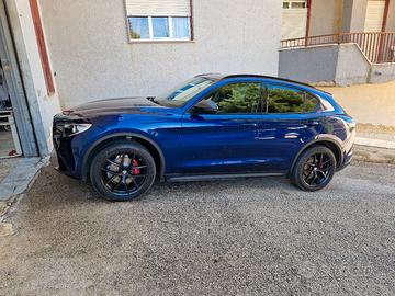 Alfa Romeo Stelvio B-Tech 2.2 Q4 210
