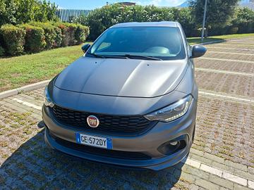 Fiat Tipo 1.6 Mjt S&S 5 porte Cross