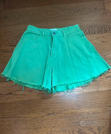 Pantaloni corti/shorts a vita alta  verdi