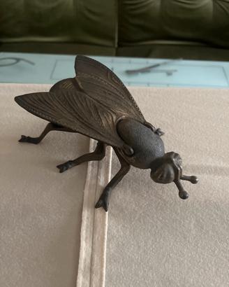 Scultura decorativa porta cenere (mosca)