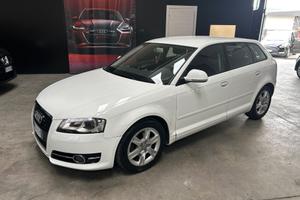 Audi A3 1.6 TDI 105 CV CR Attraction