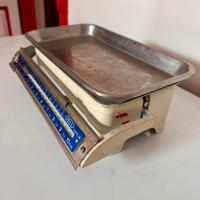 Bialncia d’epoca Deka.Da collezione. Funzionante