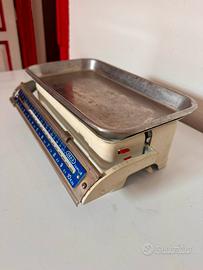 Bialncia d’epoca Deka.Da collezione. Funzionante