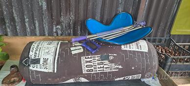 attrezzatura da palestra con sacco da boxe