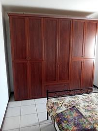 Armadio in stile arte povera