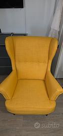 Poltrona Ikea Strandmon gialla 