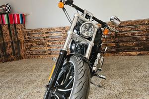 Harley-davidson Breakout C.V.O.