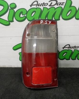 FANALINO POSTERIORE SINISTRO HILUX N15 2004
