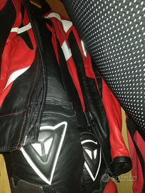 Tuta rossa e nera come nuova. Dainese