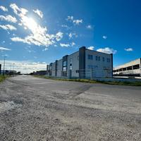 Capannone con piazzale a Santa Giusta