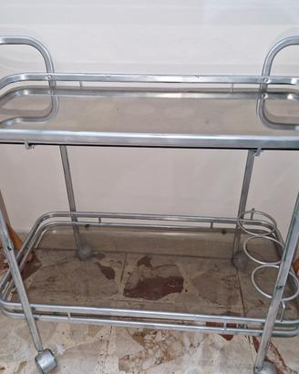 carrello in metallo