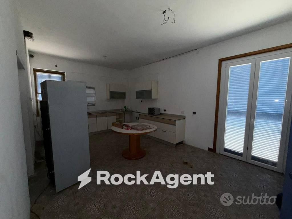 Terreno di 318 m² a Monterotondo - Vista 5