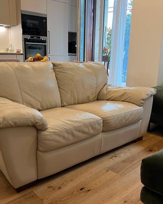 Divano in pelle beige