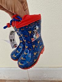 stivali gomma bimbo blu e rossi