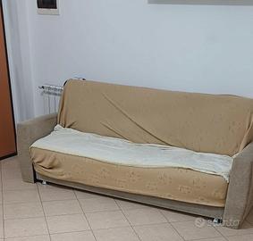 Divano letto 3 posti beige – Buone condizioni