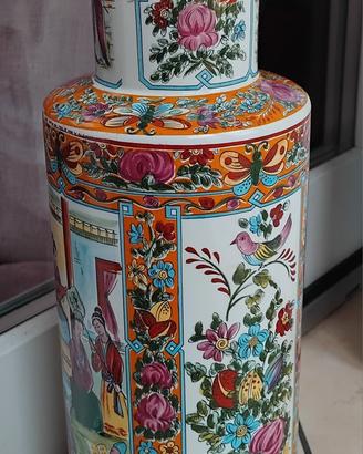 Vaso cilindrico cinese in porcellana vintage 