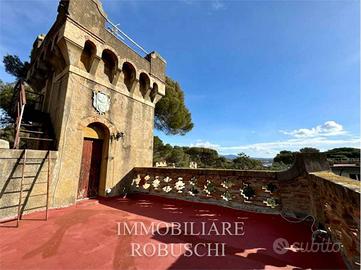 Villa di 500 m² con più di 5 locali e box auto dop