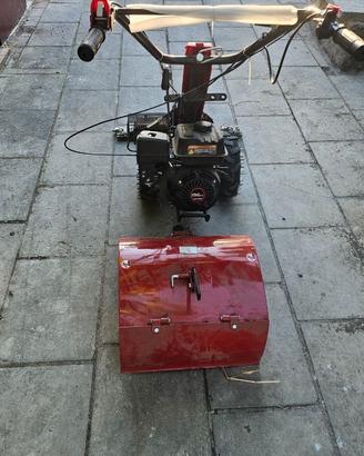 Motocoltivatore con barra falciante