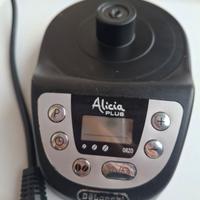 Alicia DeLonghi base