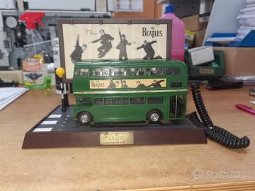 Autobus telefonico dei Beatles
