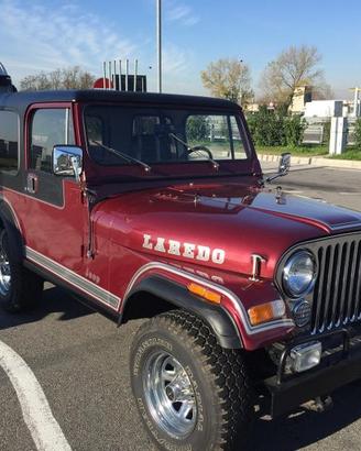 jeep LAREDO