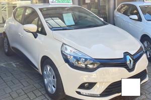 RENAULT CLIO 1.2 BENZINA 5 PORTE ANCHE PER NEOPATE