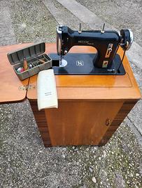 Macchina da cucire Necchi, mod.Experia, del 1956