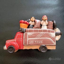 autobus peruviano in terracotta