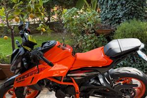 KTM DUKE 390 My2025 4600 KM PARI AL NUOVO