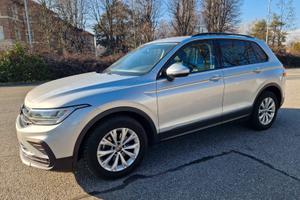 VOLKWAGEN TIGUAN 2.0 TDI LIFE CAMBIO MANUALE
