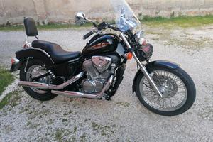 moto Honda VT 600 Shadow 