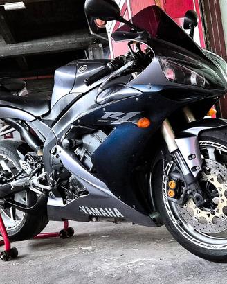 Yamaha R1 del 2005