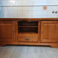 Mobile in legno massiccio