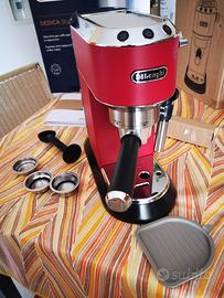Macchina del caffè De Longhi Dedica Style Rossa