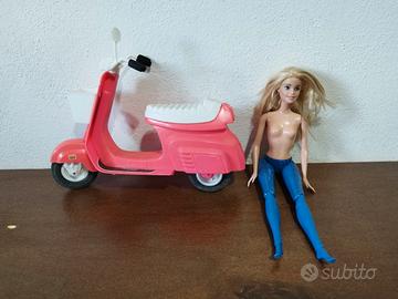 Scooter vespa Barbie 1978 + Barbie 2014