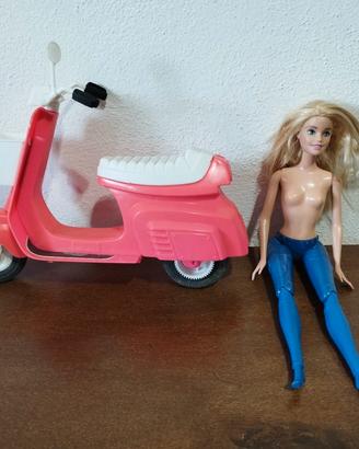 Scooter vespa Barbie 1978 + Barbie 2014