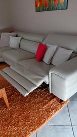 Divano angolare in pelle