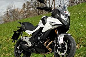 CFMoto 700MT