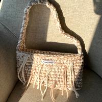 borsa uncinetto fatta a mano beige e bianca