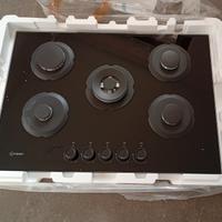 Piano cottura a gas Indesit,5 fuochi