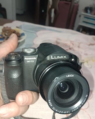 Panasonic Lumix DMC-FZ8 – Leica Lens – 12x Optical