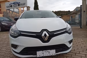 Renault Clio dCi 8V 75 CV 5 porte Moschino Zen