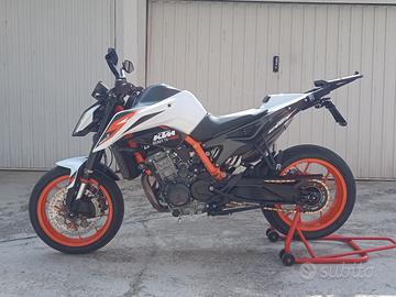 KTM Duke 890 R
