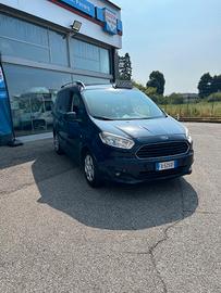Ford tourneo courier