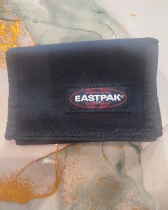 Portafoglio Eastpak nero con velcro e tasca portam