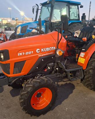 Trattore KUBOTA mod. EK1-221