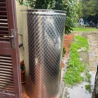 Tino acciao inox 600L, buone condizioni