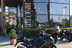 Suzuki GSX Hayabusa 1300 FL75969