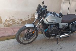 Moto Guzzi V7 - 2022