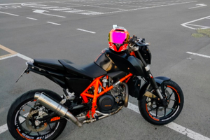 KTM Duke 690